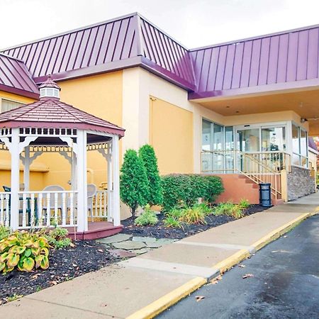 Quality Inn And Suites Fairgrounds - Syracuse Seneca Knolls Екстер'єр фото