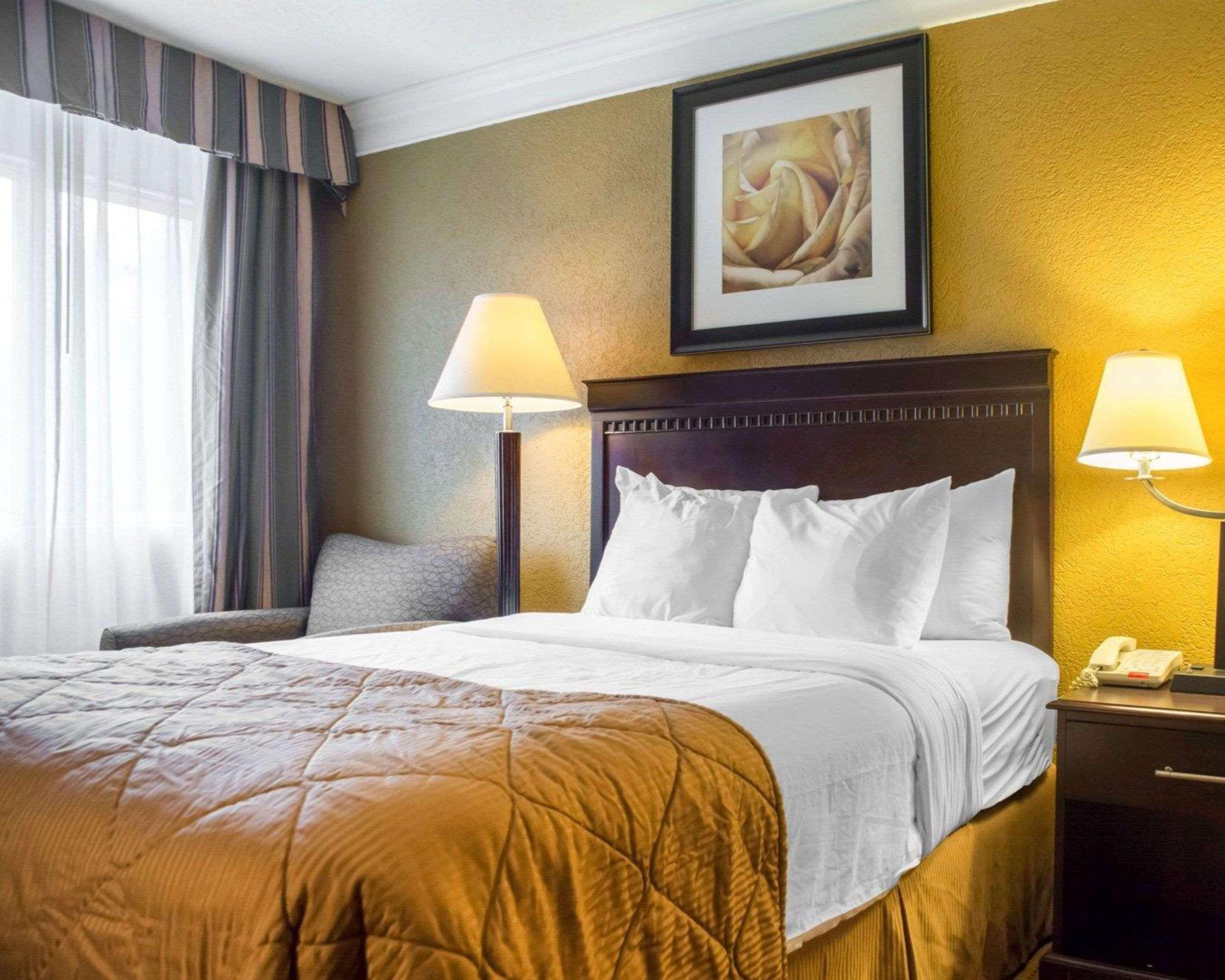 Quality Inn And Suites Fairgrounds - Syracuse Seneca Knolls Екстер'єр фото