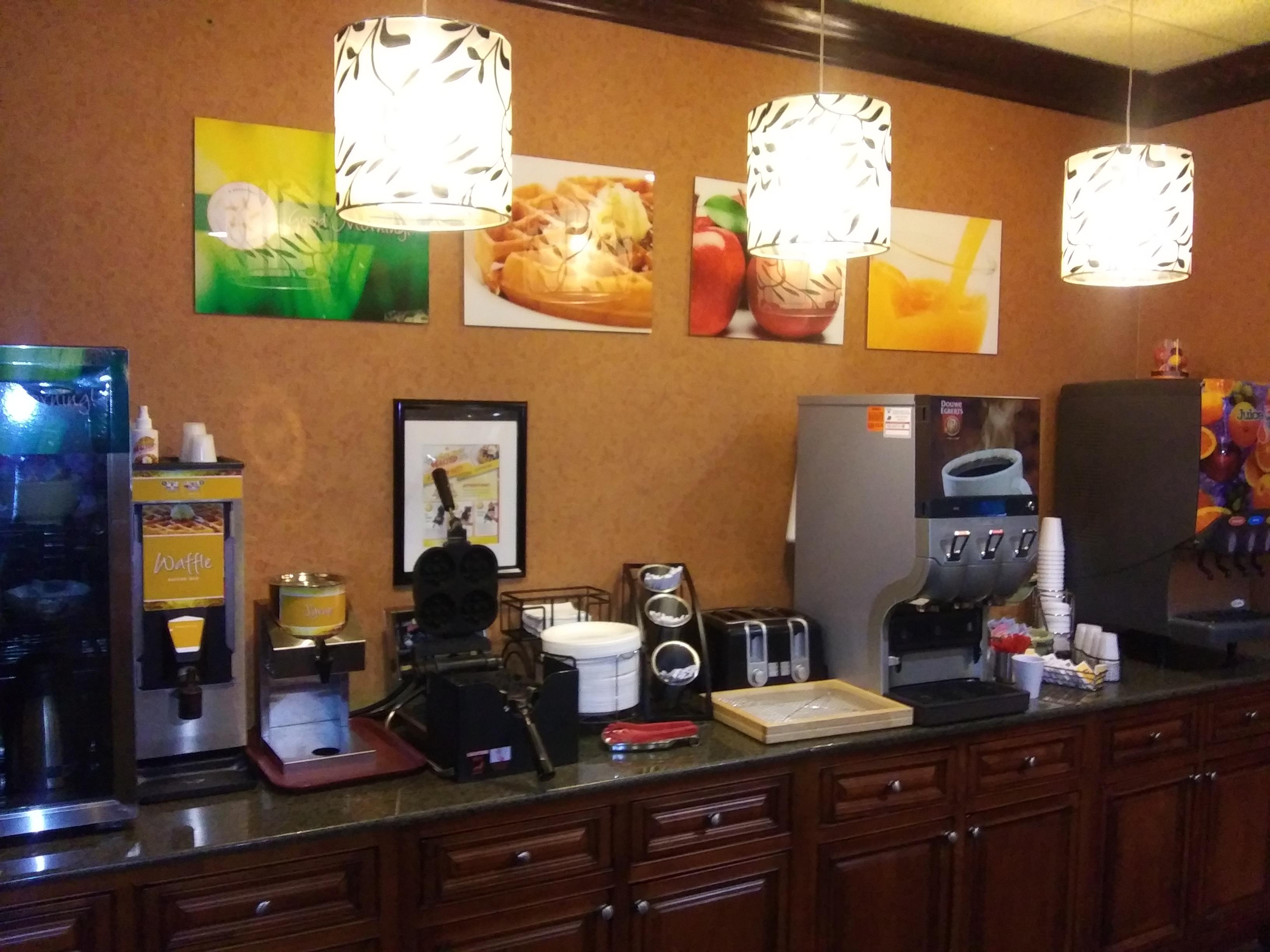 Quality Inn And Suites Fairgrounds - Syracuse Seneca Knolls Екстер'єр фото
