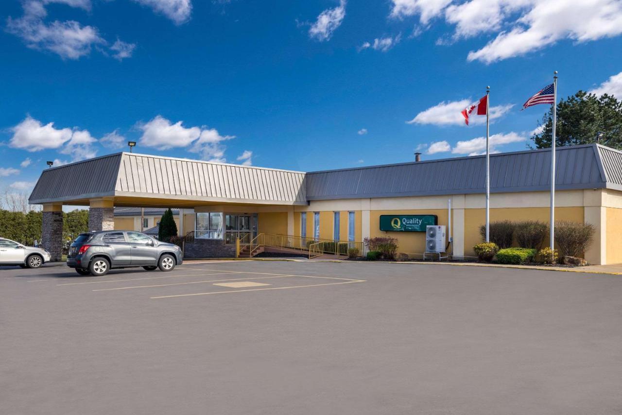 Quality Inn And Suites Fairgrounds - Syracuse Seneca Knolls Екстер'єр фото