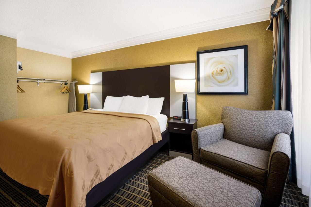 Quality Inn And Suites Fairgrounds - Syracuse Seneca Knolls Екстер'єр фото