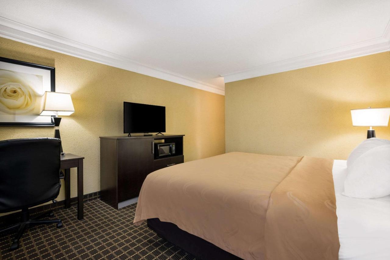 Quality Inn And Suites Fairgrounds - Syracuse Seneca Knolls Екстер'єр фото
