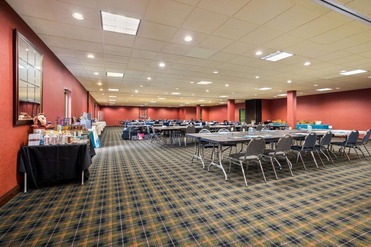 Quality Inn And Suites Fairgrounds - Syracuse Seneca Knolls Екстер'єр фото