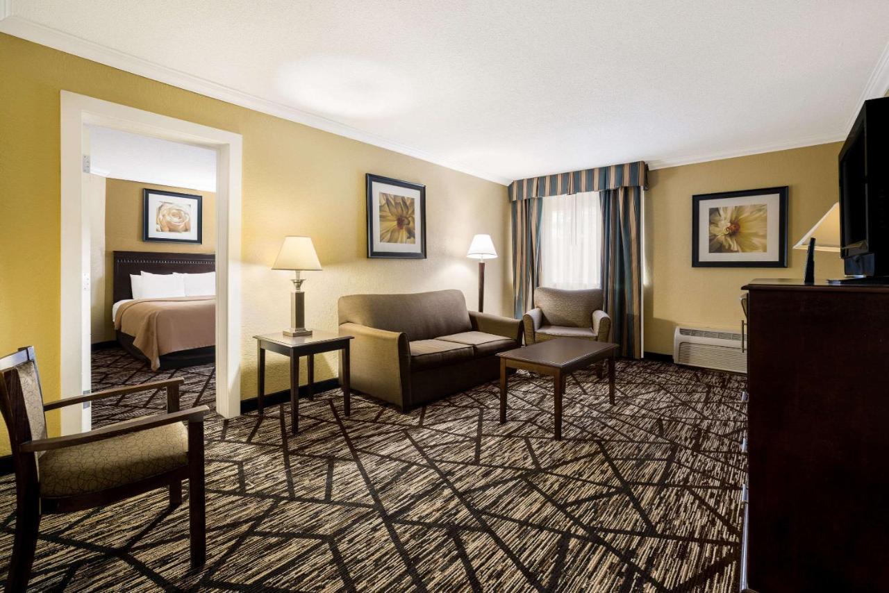 Quality Inn And Suites Fairgrounds - Syracuse Seneca Knolls Екстер'єр фото